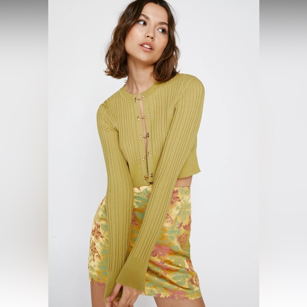 Ribbed green cardigan